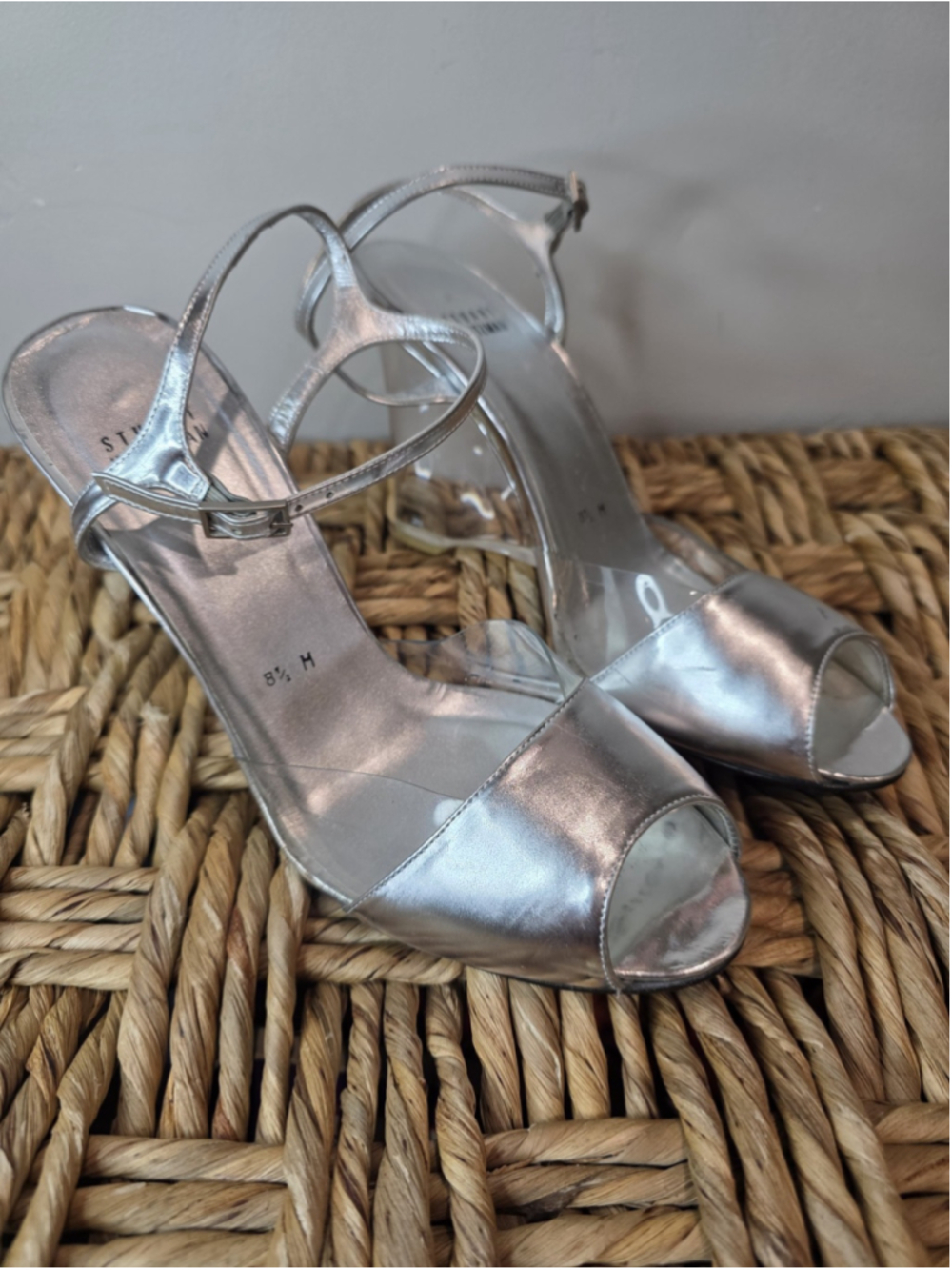 Stuart Weitzman Silver Clear Lucite Heel Sandals Women's 8.5M Ankle Strap Luxury